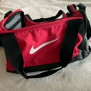 Nike Brasilia Pink Women’s Duffle Training Bag